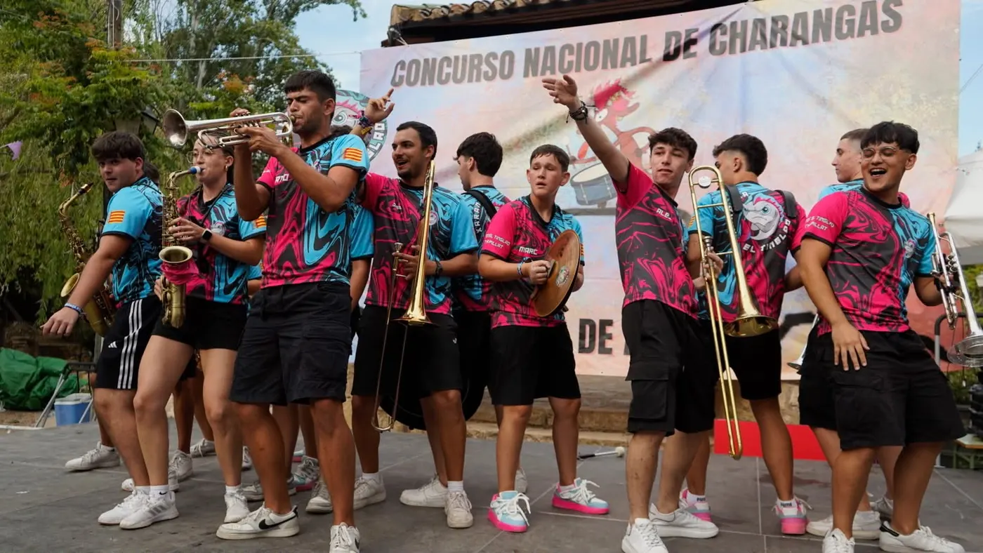Xaranga El Tinglao actuando en un concurso nacional de charangas